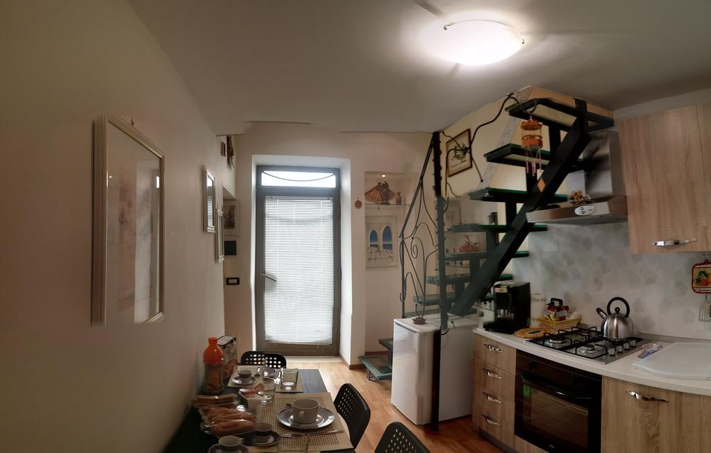 סלרנו Holiday Home Casa Vacanze מראה חיצוני תמונה